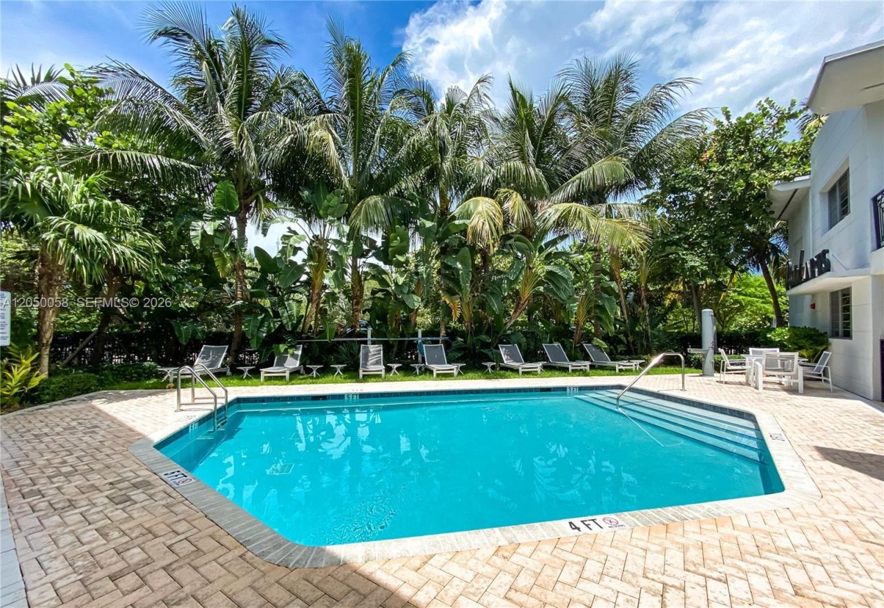 435 21st St , Unit 318, Miami Beach, FL 33139 Photo