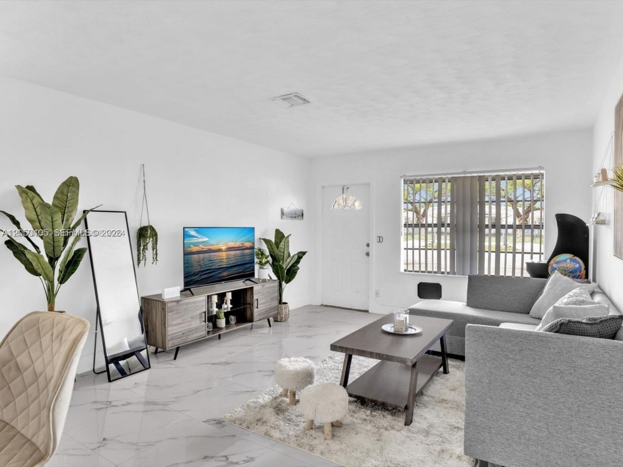 1092 SW 3rd St , Unit 1092, Hallandale Beach, FL 33009 Photo