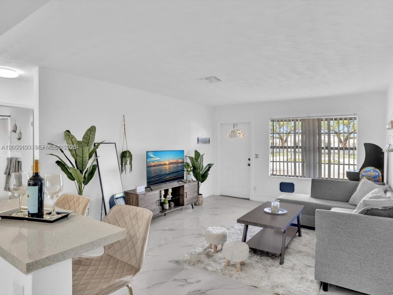 1092 SW 3rd St , Unit 1092, Hallandale Beach, FL 33009 Photo