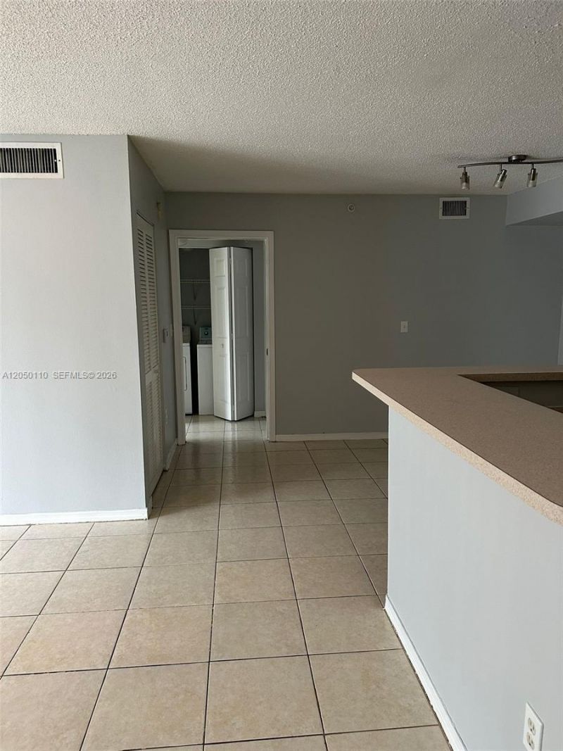 11185 SW 6th St, Unit 201, Pembroke Pines, FL 33025 Photo