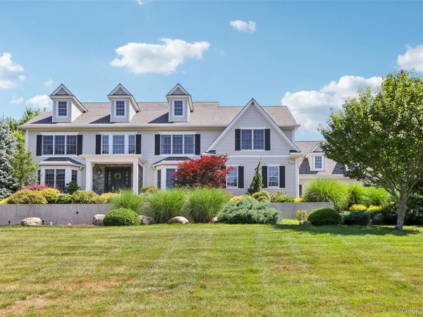 15 Heritage Drive , Pleasantville, NY 10570