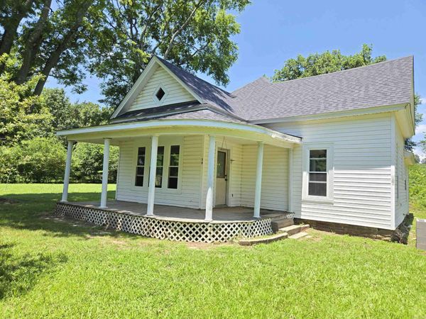 188 W Commercial Street , Ratcliff, AR 72951