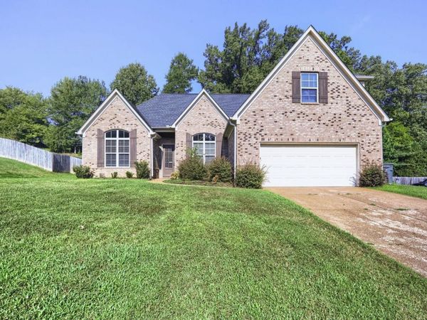 4855 BOURNE HOLLOW LN, Bartlett, TN 38002