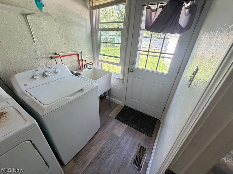 3905 E 189th Street, Cleveland, OH 44122 Photo 24