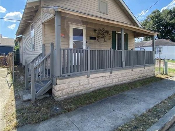 314 8TH Street , Gretna, LA 70053