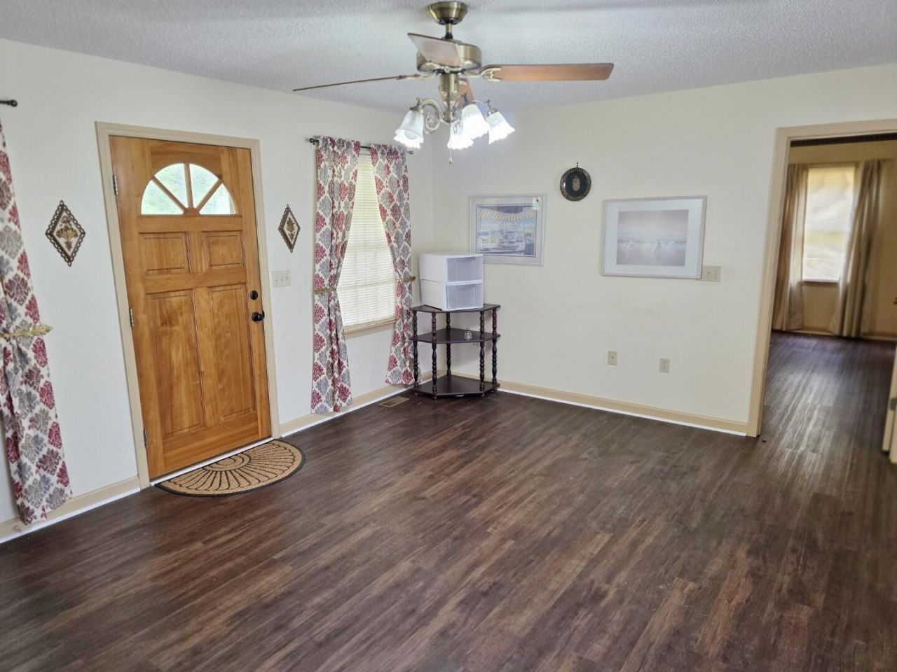 194 Brass Lantern Lane Photo 5
