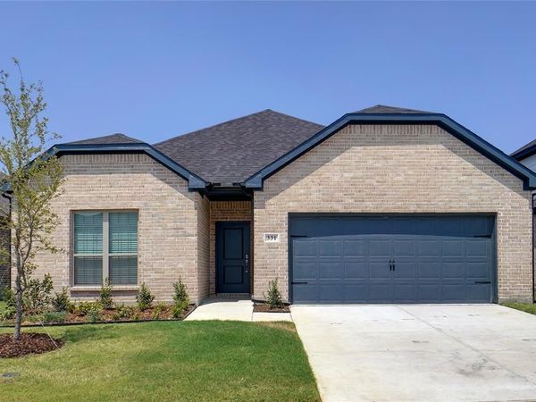 331 Oak Creek Drive , Lavon, TX 75166
