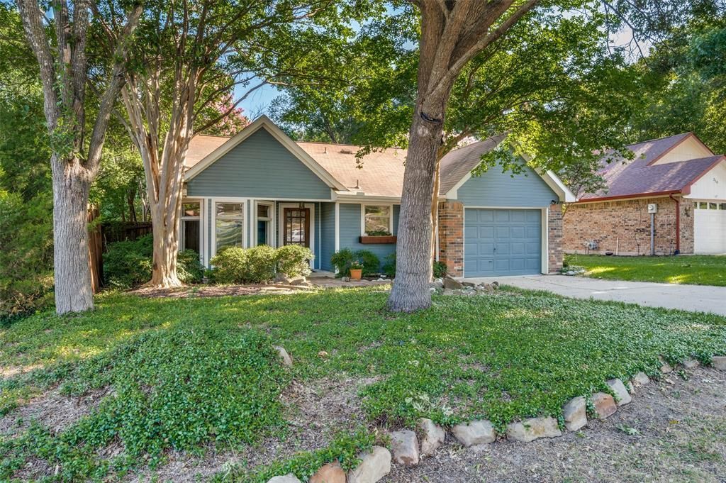 212 W Graham Street, McKinney, TX 75069 Main Photo