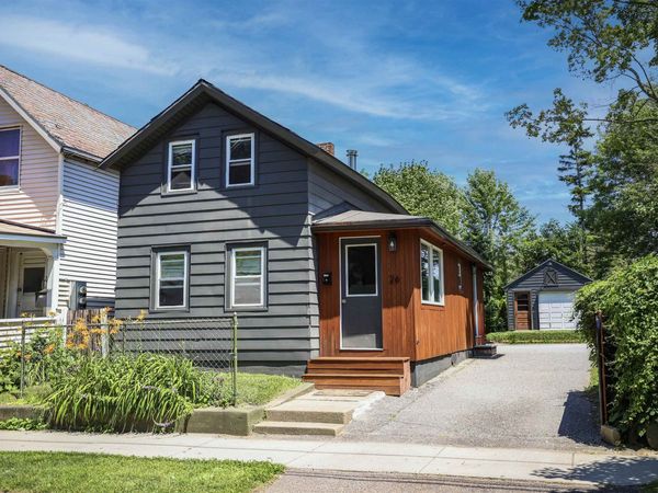 26 Rose Street, Burlington, VT 05401