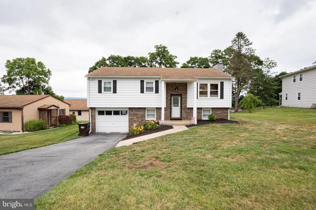 443 SILVER BROOK DRIVE , BIRDSBORO, PA 19508