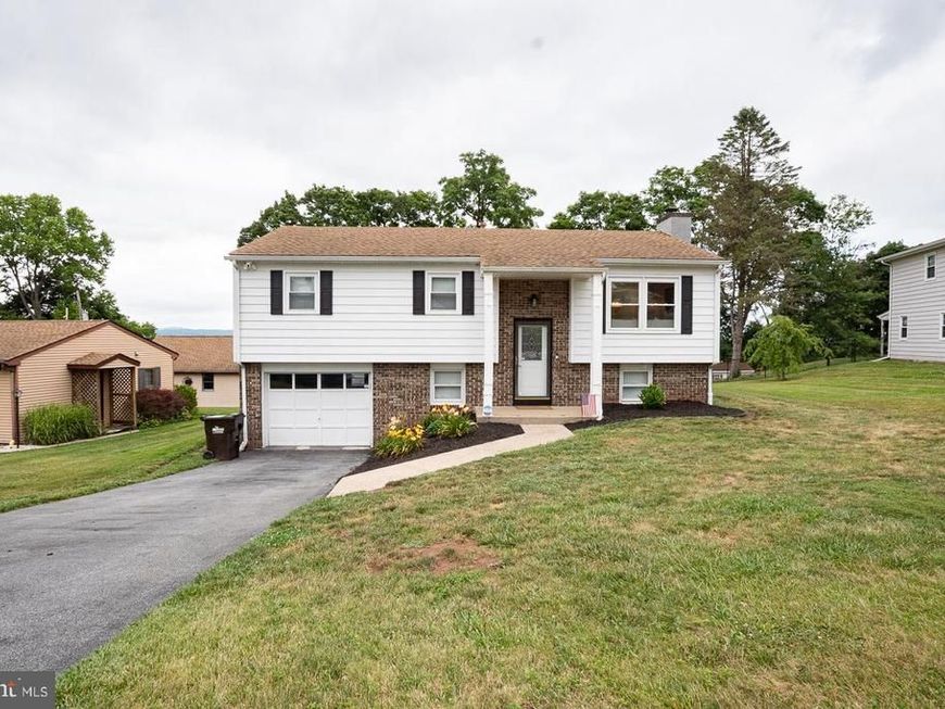 443 Silver Brook Drive, Birdsboro, PA 19508 Main Photo