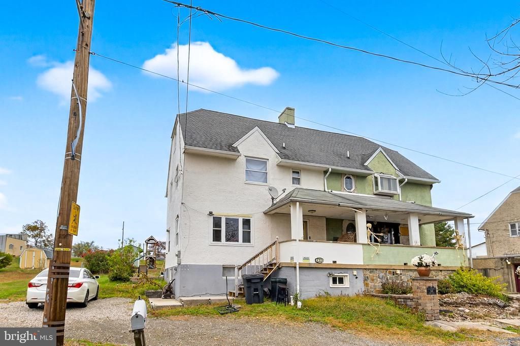 212 PINE STREET, NEW PHILADELPHIA, PA 17959