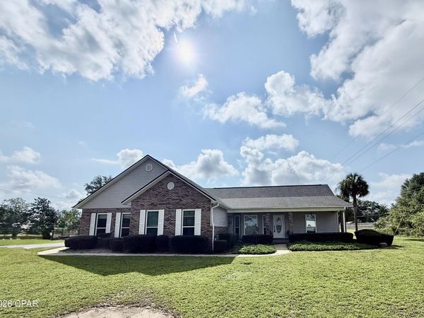 2816 Jackson Bluff Road , Marianna, FL 32446