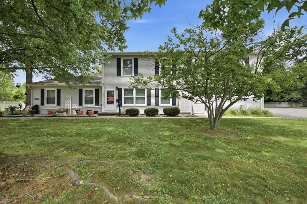 1138 Village Lane, Ashland, OH 44805 Main Photo