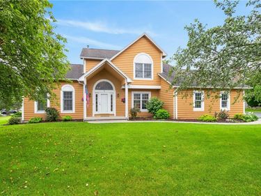 7 Cassandra Circle, Churchville, NY 14428