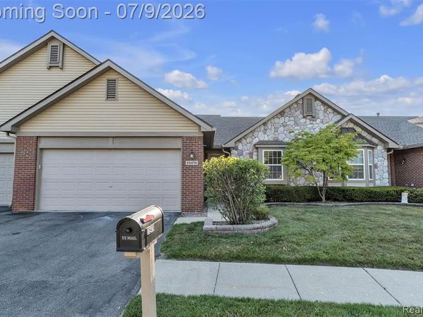 25476 Tara Lane, Brownstown Twp, MI 48134