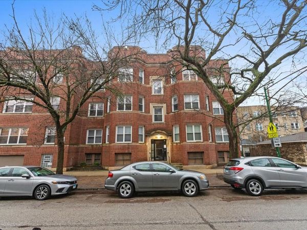 1441 W North Shore Avenue , Unit 3, Chicago, IL 60626