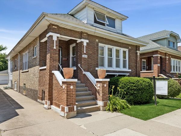 2414 East Avenue , Berwyn, IL 60402