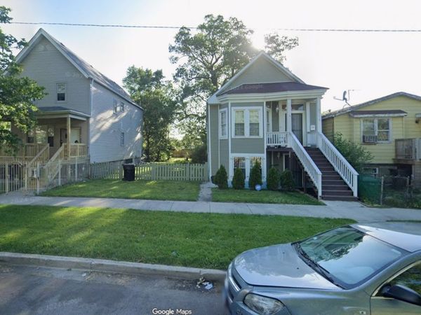 5720 S La Salle Street , Chicago, IL 60621