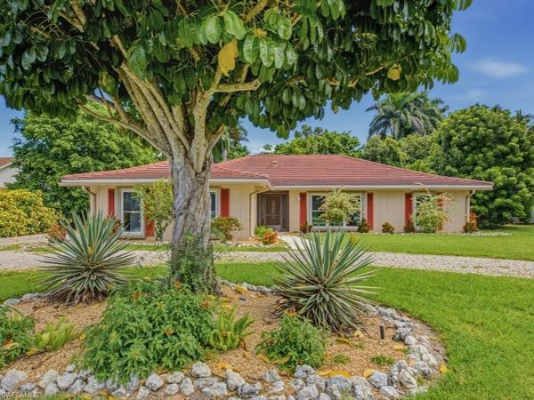 667 Park Shore DR , NAPLES, FL 34103