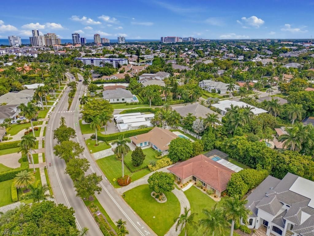 667 Park Shore Dr , Naples, FL 34103 Photo