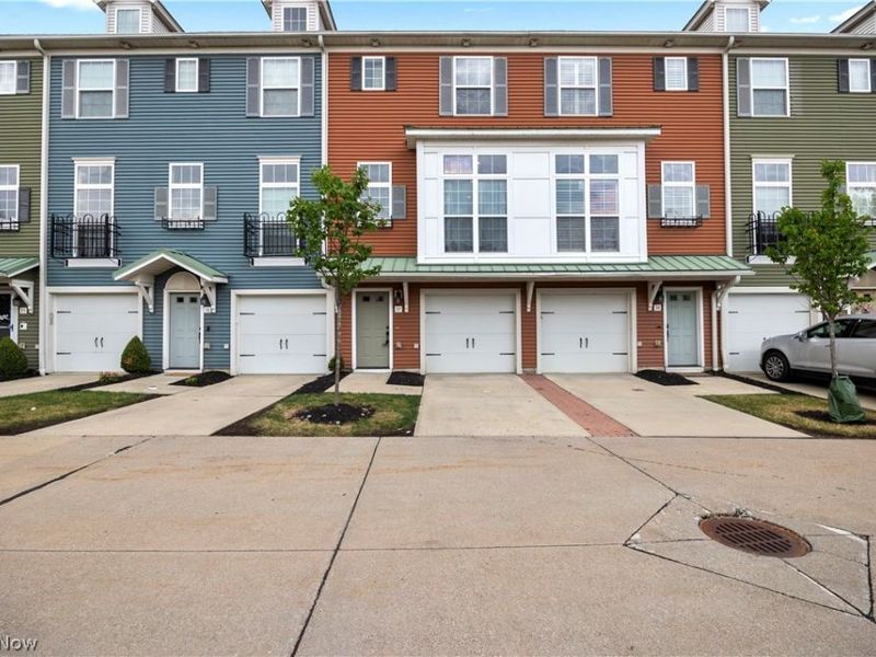 37 Grandview Drive, Rocky River, OH 44116 Photo 2