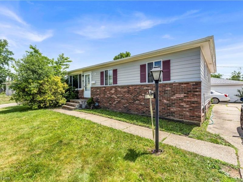 4245 E 177th Place, Cleveland, OH 44128 Photo 2