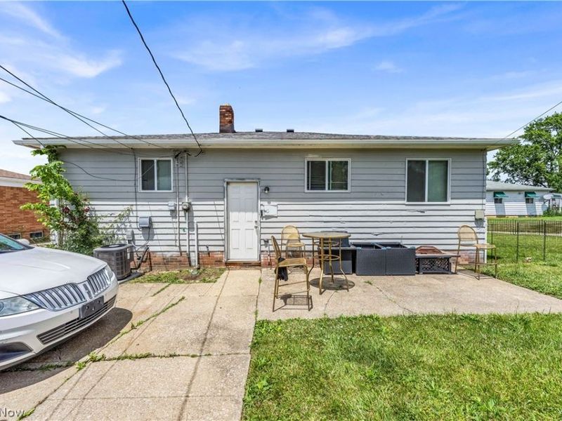 4245 E 177th Place, Cleveland, OH 44128 Photo 4