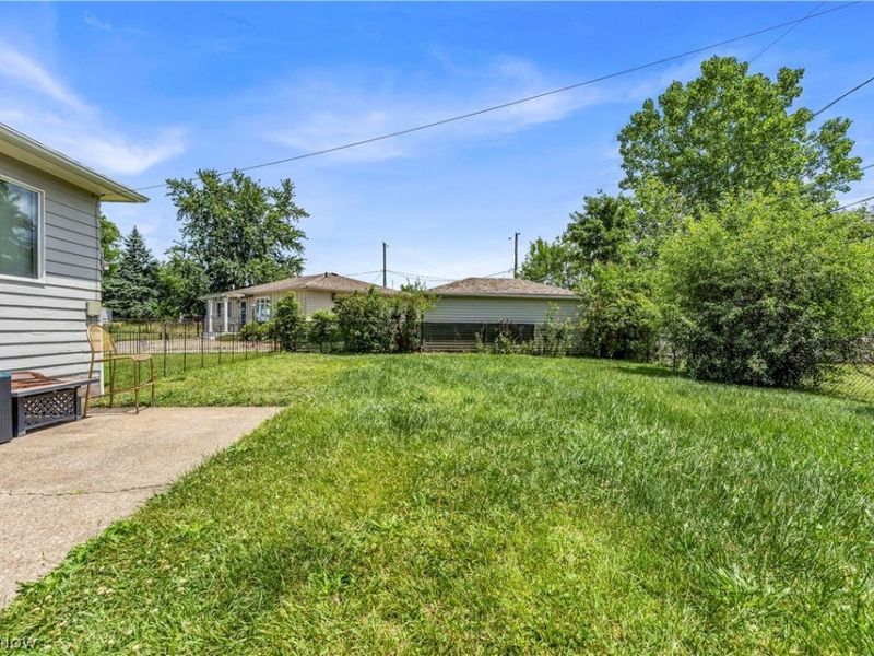 4245 E 177th Place, Cleveland, OH 44128 Photo 5