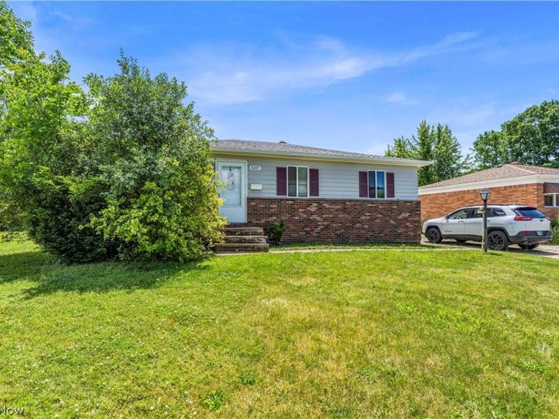 4245 E 177th Place, Cleveland, OH 44128 Photo 6