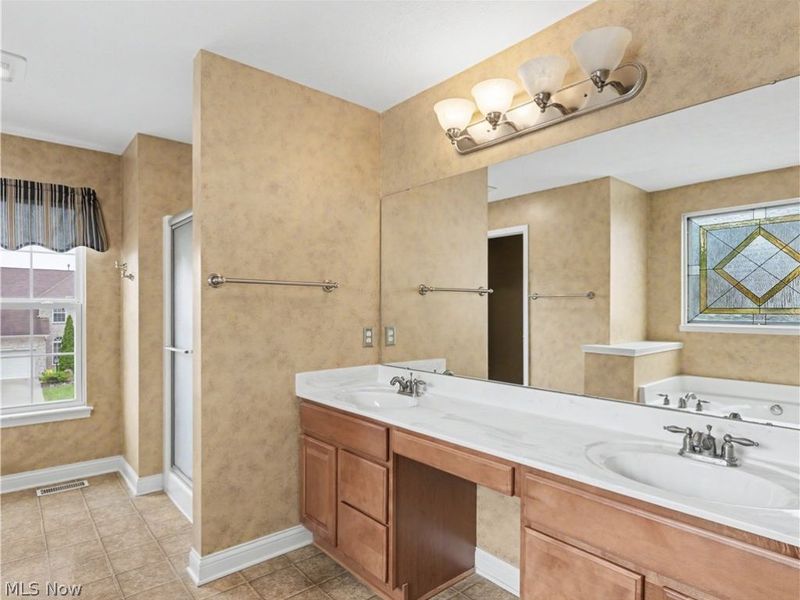 3193 Bickleigh Circle, Akron, OH 44312 Photo 19