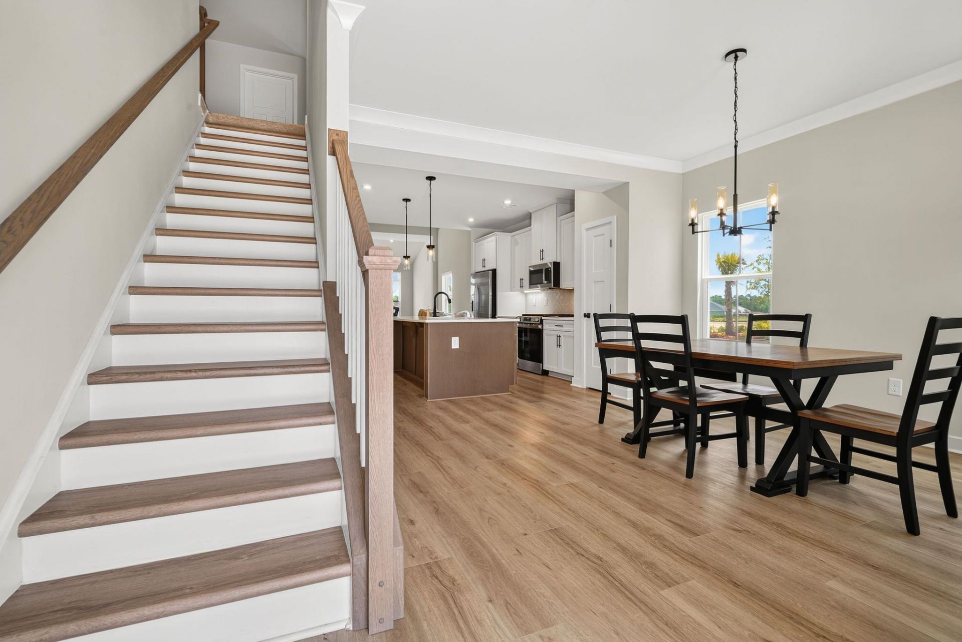 2524 Evander Dr.  Photo 5