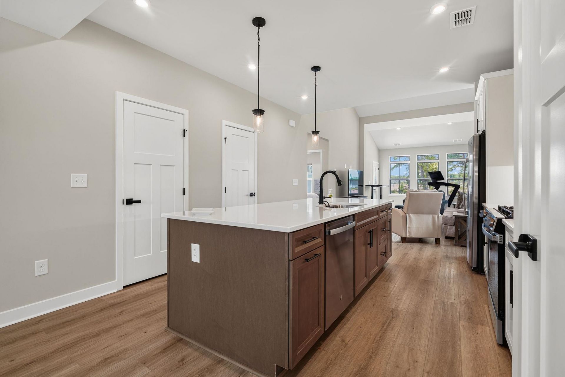 2524 Evander Dr.  Photo 9