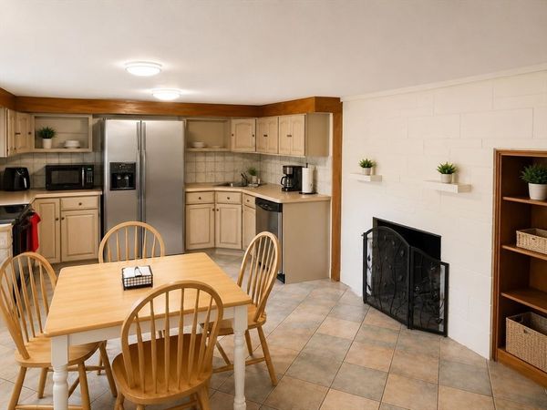 24 Bencliffe, Unit G, Newton, MA 02466