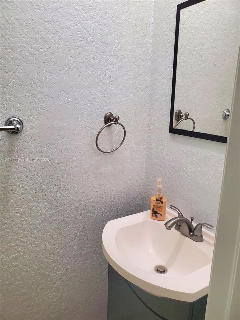 7834 Catalina Cir, Unit 7834, Tamarac, FL 33321 Photo