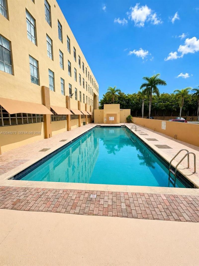 7420 W 20th Ave , Unit 335, Hialeah, FL 33016 Photo