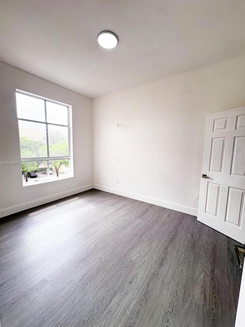 7420 W 20th Ave , Unit 335, Hialeah, FL 33016 Photo