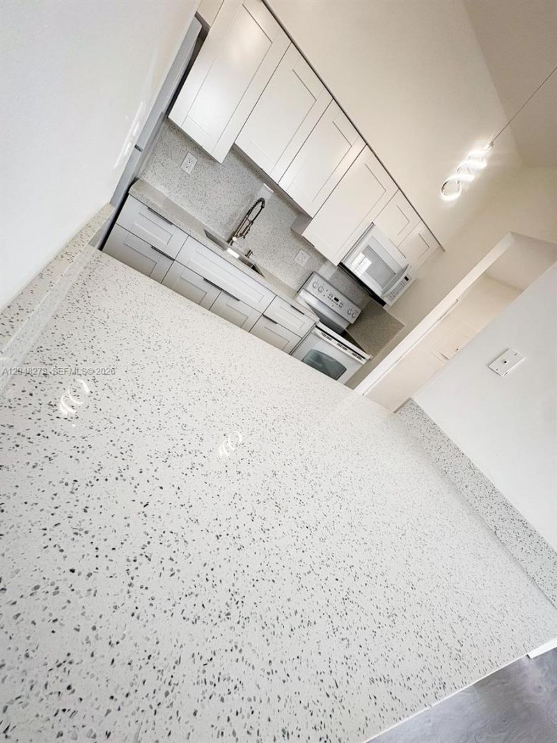 7420 W 20th Ave , Unit 335, Hialeah, FL 33016 Photo