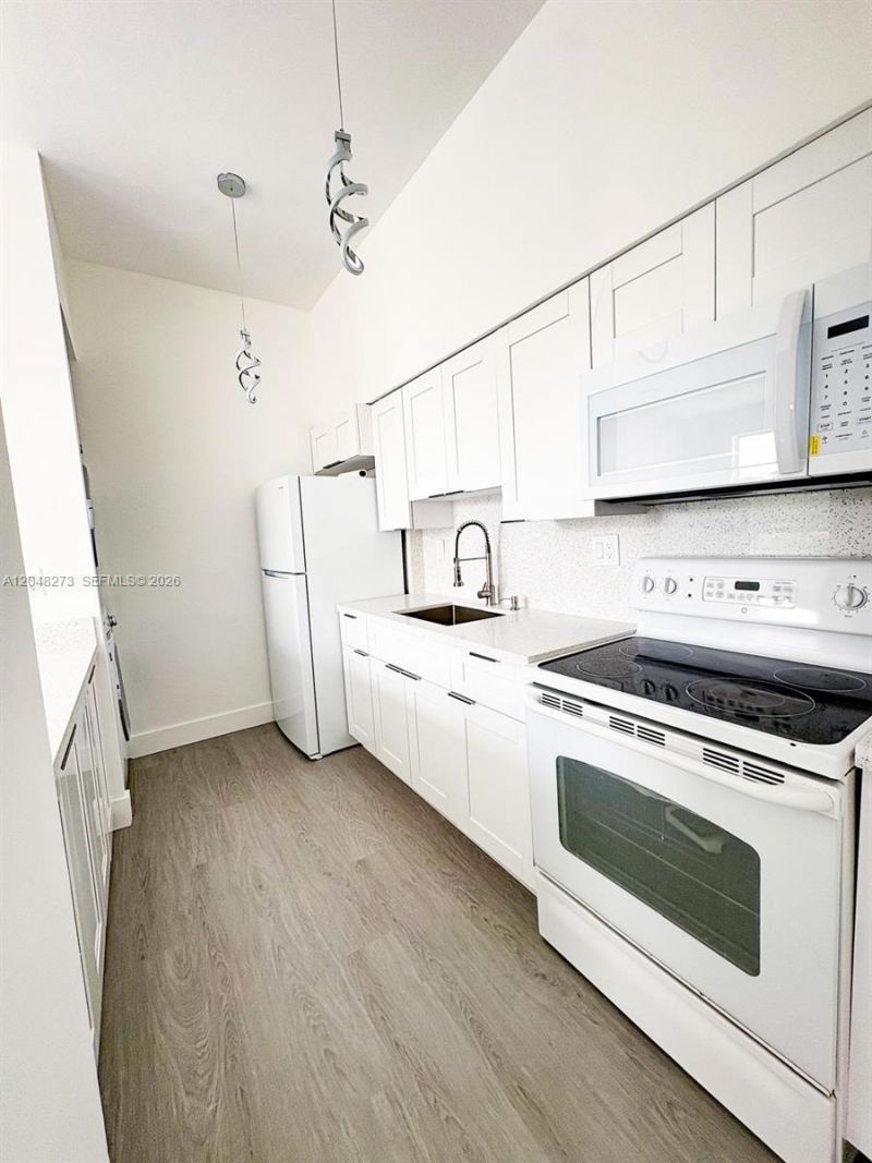 7420 W 20th Ave , Unit 335, Hialeah, FL 33016 Photo
