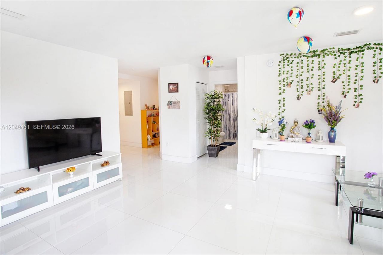 10950 NW 82nd St , Unit 116, Doral, FL 33178 Photo