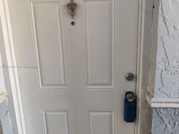 5705 W 20th Ave , Unit 215, Hialeah, FL 33012