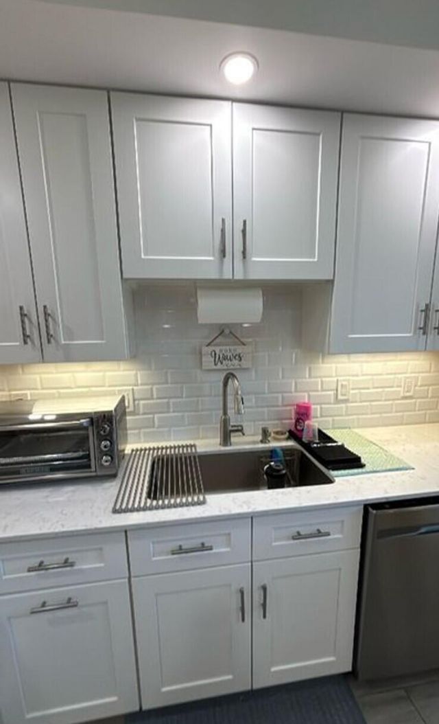 230 N Federal Highway, Unit 106, Deerfield Beach, FL 33441 Photo