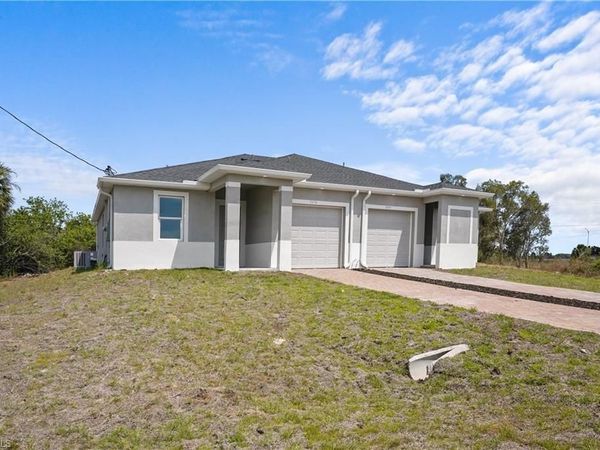 1147 Harvest AVE, LEHIGH ACRES, FL 33974