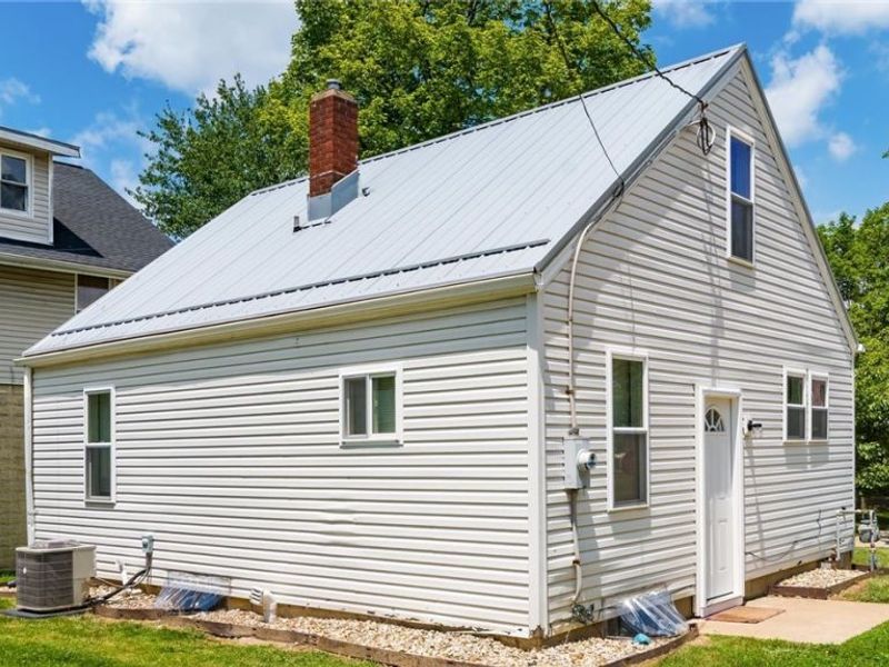 186 Montgomery Boulevard, New Concord, OH 43762 Photo 4