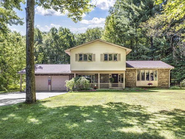 305 Huntington Road, Houghton Lake, MI 48629