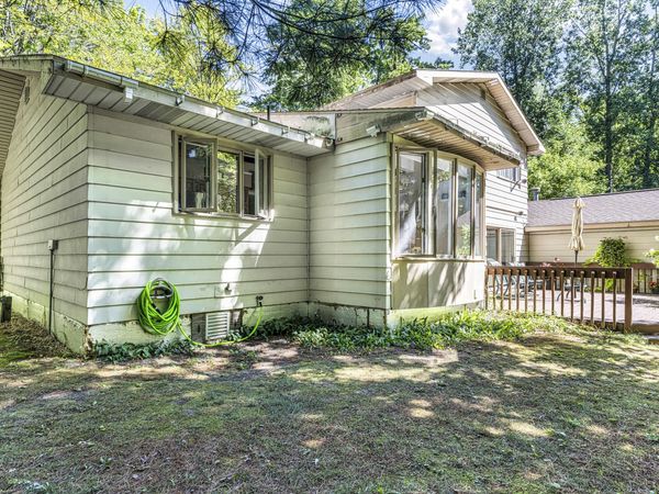 305 Huntington Road, Houghton Lake, MI 48629