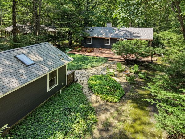 7075 Horseshoe, Harbert, MI 49115
