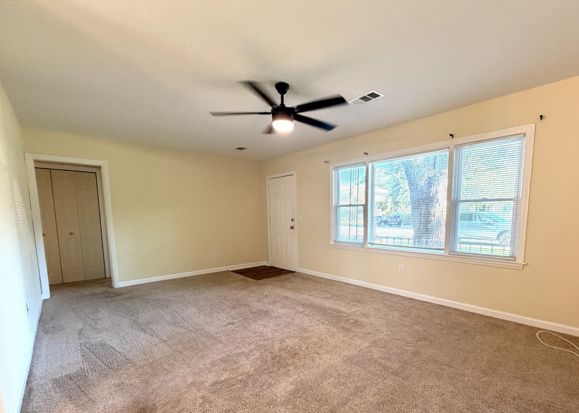 639 Windermere Boulevard Photo 4