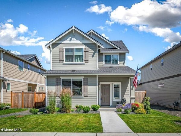 319 E Sandmyrtle Ave, Hayden, ID 83835