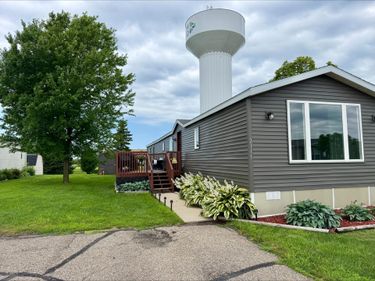 2111 Excalibur Road, North Mankato, MN 56003